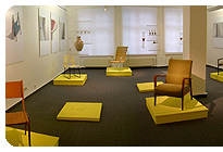 Showroom, »Maja, Marietta, Monika und das Institut«